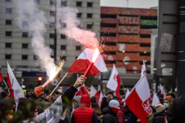 Święto Narodowe Trzeciego Maja – obchody i polskie flagi